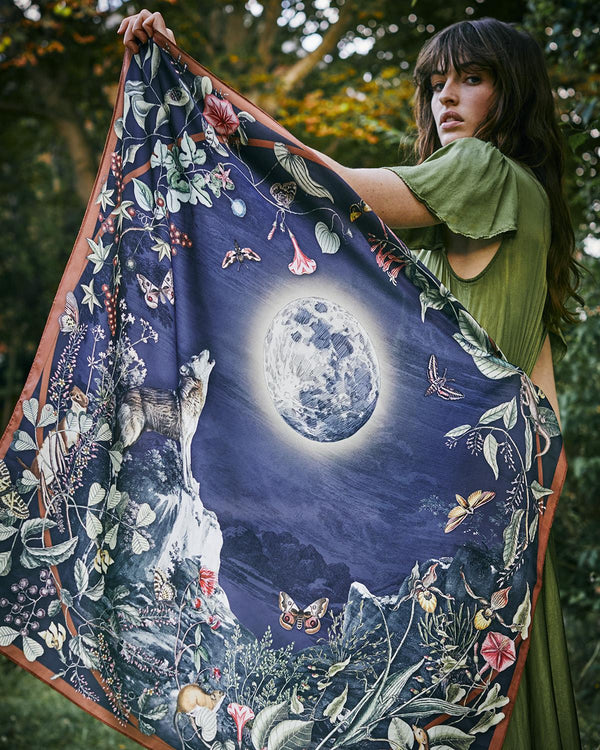 Maxi Foulard Narrativa Wolf Garden 